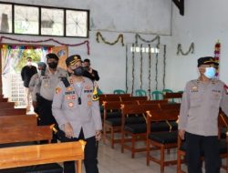Pastikan Perayaan Nataru aman , Polres Sukabumi dan Jibom Gegana Brimob Sterilisasi Gereja