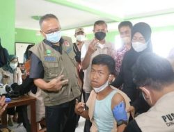 Tinjau Vaksinasi Covid -19 Di Kecamatan Nagrak, Wabup, “Kita Targetkan 21 Januari 100 Persen”