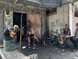 Bengkel Sepeda Dijadikan Lokasi Himbauan Prokes oleh Bhabinkamtibmas