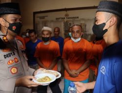 Momen Hari Raya Idul Fitri,Kapolres Sukabumi Berbagi Bahagia Bersama Penghuni Rutan Mapolres