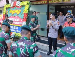 Terkejut, Personil TNI AD Datangi Mapolres Purwakarta