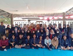 Kepala Desa Kiarapedes Menerima Mahasiswa KKN UIN Sunan Gunung Djati Bandung