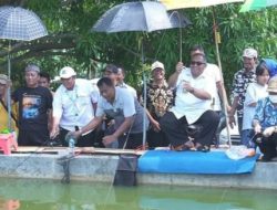 Bertepatan Event Mancing Hari Jadi Kabupaten Sukabumi, Bupati Serahkan Bantuan