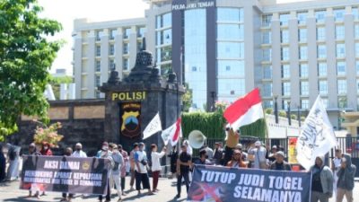 Demo di Polda, FUIS dan Elemen Masyarakat Semarang Dukung Penuh Polda Jateng Berantas Judi