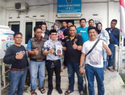 PGRI Kota Sukabumi Jalin Silaturahmi Dengan PWI Kota Sukabumi
