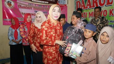 Penasehat DWP Lampung Selatan Hadiri Acara Bakti Sosial