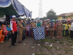 Semarakan HUT PGRI Ke-77 Tahun dan Hari Guru Nasional (HGN) 2022 Kecamatan Tanjung Raja Adakan Jalan Sehat