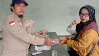 Pendes Kembang Kuning Salurkan Insentif Kader Posyandu 2022
