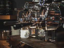 Tips Membangun Usaha Coffee Shop agar Bisa Bertahan Lama, Calon Pengusaha Wajib Tahu!