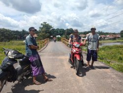Warga Desa Siring Alam Minta Jembatan Penghubung Empat Desa Segera Di Perbaiki