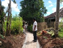 Warga Desa Curug Luhur Mengaku Senang, Jalan Di Desanya Kini Sudah di Paving Blok