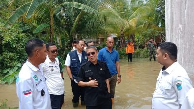 Wakil Bupati Ardani Meninjau Sekolah yang Terdampak Banjir di Kecamatan Muara Kuang