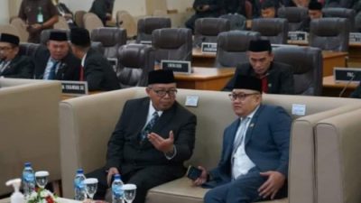 Bupati Sukabumi Dan Ketua DPRD Bersanding Bersama Dengarkan Pidato Kenegaraan Presiden RI