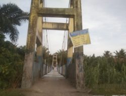 Warga Menduga Terjadi Penyimpangan Pada Proyek Rehab Jembatan Desa Mandarsah