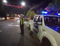 Ciptakan Kamseltibcarlantas Aman Dan Kondusif, Satuan Lalu Lintas Polres Sibolga Melaksanakan Blue Light Patrol