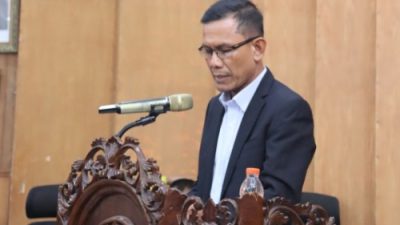 Agenda Rapat Paripurna DPRD Batubara Tentang Pendapat Akhir Fraksi Terhadap Ranperda Penanaman Modal dan Pelayanan Perizinan Berbasis Resiko