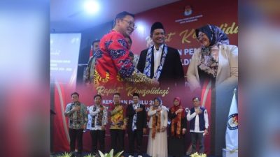 Pj Walikota Sukabumi Hadiri Pisah Sambut Komisioner KPU Kota Sukabumi