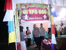 Bersama Pamen Asistensi Polda Jabar, Kapolres Banjar Cek Langsung ke TPS di Wilayah Desa Raharja