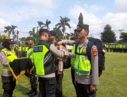 Polres Ogan Ilir  Gelar Apel Pergeseran 604 Personil PAM ke 1.261 TPS  di 16 Kecamatan