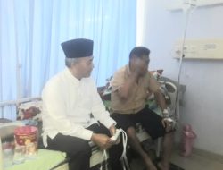 Hari Libur, Pj Bupati Apriyadi Bezuk Kurnaidi Ketua PWI Provinsi Sumatera Selatan