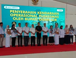 Bupati Panca Wijaya Akbar Serahkan 16 Ambulans Baru Untuk Daerah Pelosok di Ogan Ilir